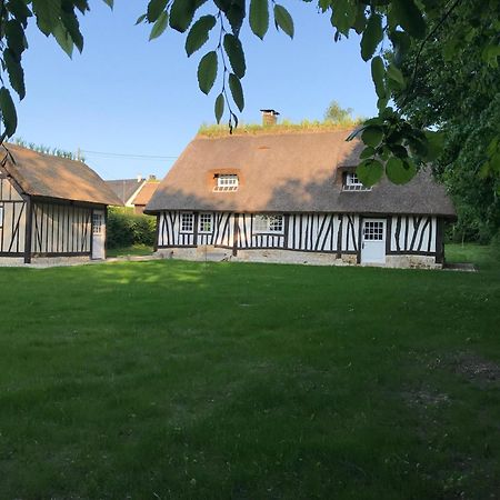 La Gloriette Gite Situe Dans La Propriete Dun Magnifique Manoir Vatteville Kültér fotó